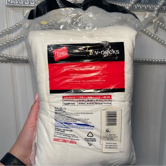 7 PACK HANES BRAND NEW V NECK T SHIRTS - Picture 5 of 5